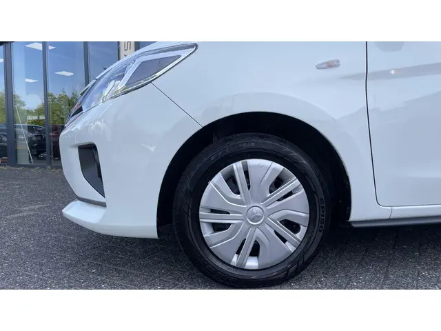 Mitsubishi Space Star 1.2 Connect+ 2024 Benzine 20