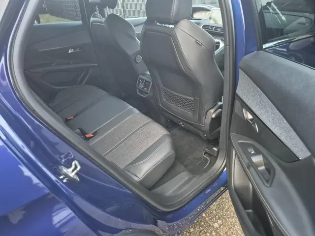 Peugeot 3008 1.2 PureTech GT Line 2017 Benzine 12