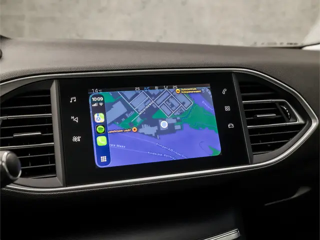 Peugeot 308 SW 1.2 PureTech Premium Sport 2020 Benzine 22