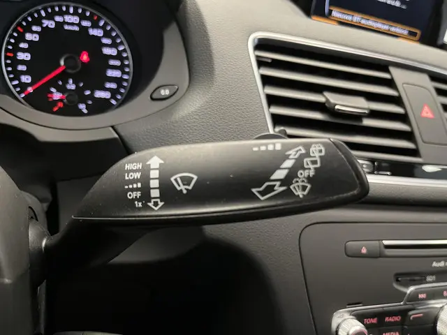 Audi Q3 1.4 TFSI CoD S-line 2018 Benzine 33