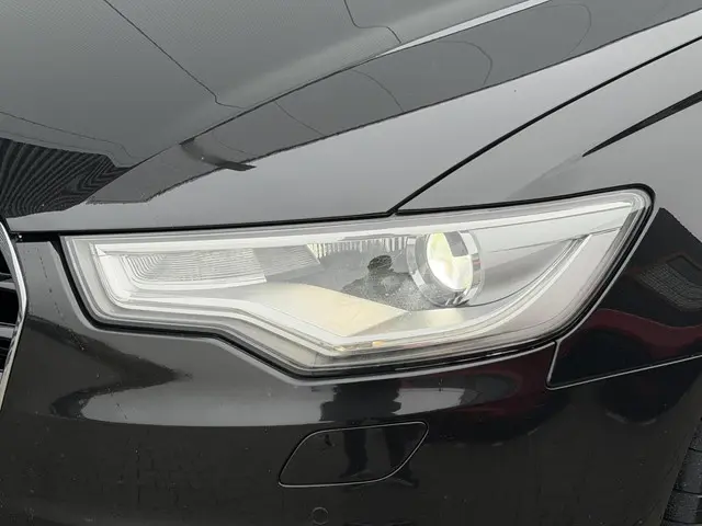 Audi A6 Limousine 2.8 FSI Pro Line Plus 2013 Benzine 10