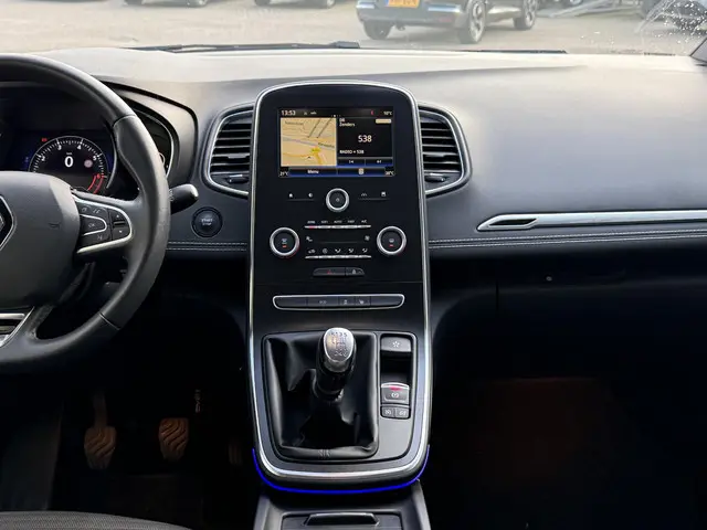 Renault Scénic 1.3 TCe Intens 2018 Benzine 10