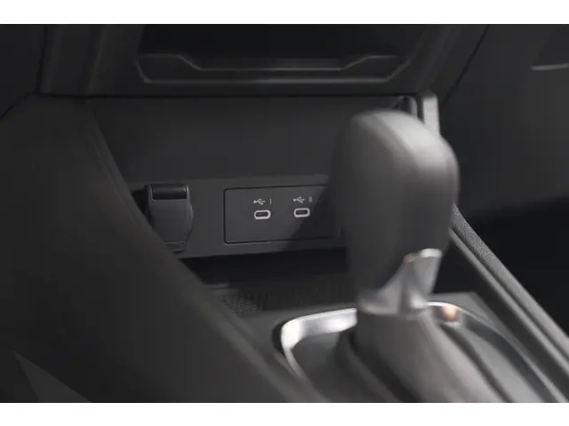 Renault Captur Mild Hybrid 160 EDC Techno 2024 Benzine 44