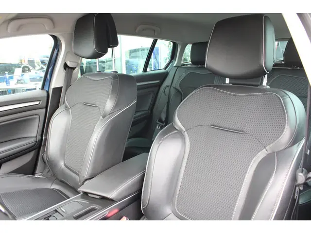 Renault Mégane Estate 1.3 TCe Bose 2020 Benzine 10