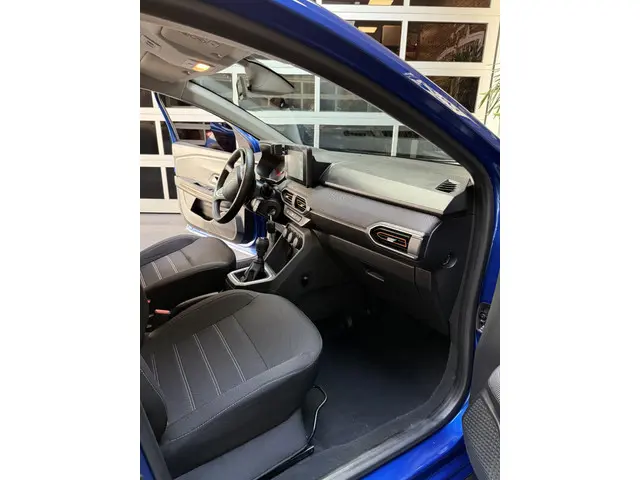 Dacia Sandero Stepway 1.0 TCe 90 Comfort 2023 Benzine 8