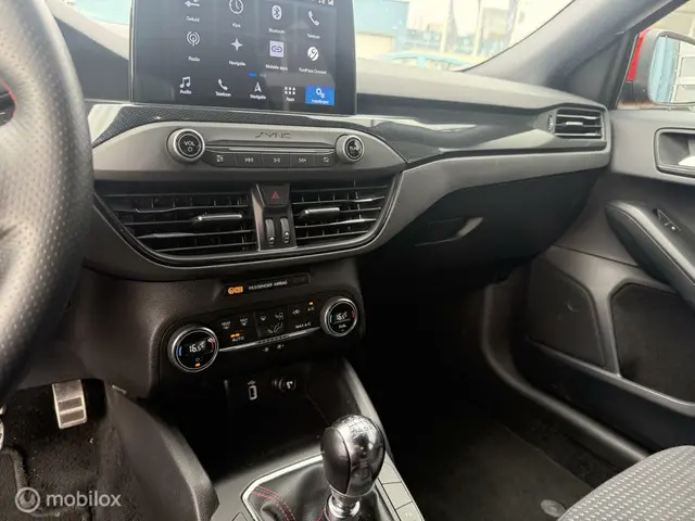 Ford Focus 1.0 EcoBoost Vignale 2019 Benzine 19