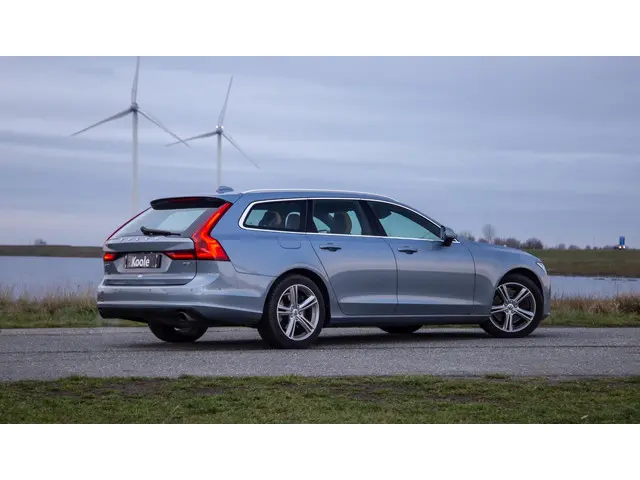 Volvo V90 2.0 T5 Momentum 2017 Benzine 42