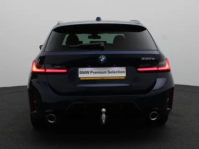 BMW 3 Serie Touring 330e 2024 Hybride Benzine 5