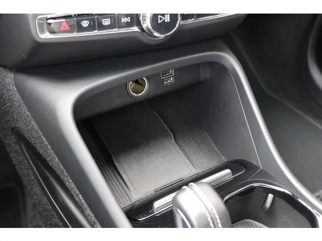 Volvo XC40 T5 Recharge R-Design 2020 Hybride Benzine 26
