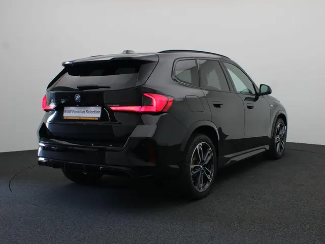 BMW X1 xDrive25e 2023 Hybride Benzine 2