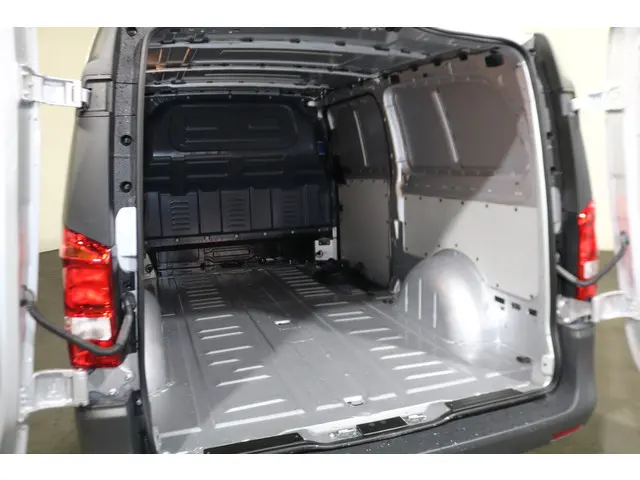 Mercedes-Benz eVito 112 L3 60 kWh Led 2025 Elektrisch 13