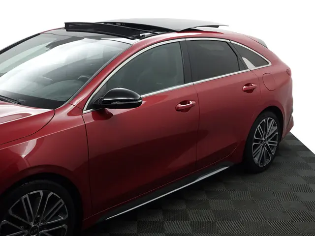 Kia ProCeed 1.4 T-GDI GT-PlusLine Aut- 2019 Benzine 31