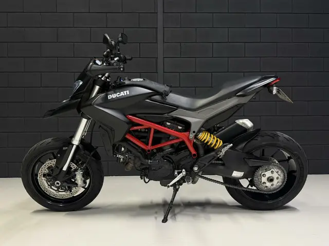 Ducati Hypermotard 821 2015 Benzine 8