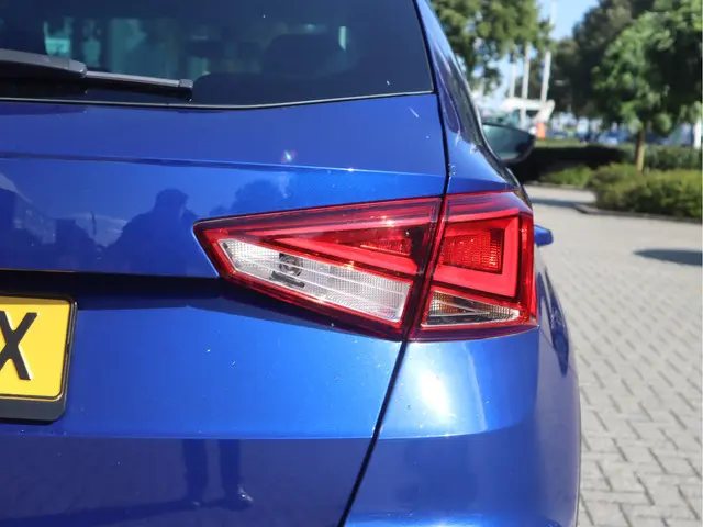 SEAT Arona 1.0 TSI Style Business 2019 Benzine 42