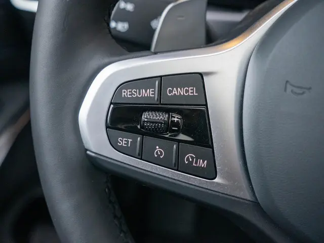 BMW 3 Serie 320i 2025 Benzine 14