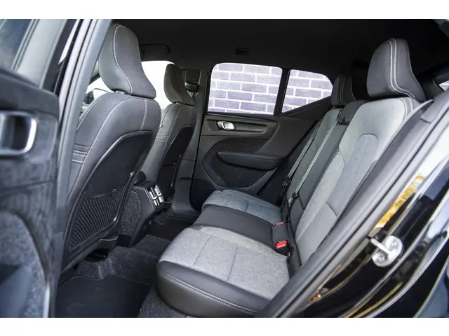 Volvo XC40 2.0 B3 Plus Black Edition 2025 Benzine 9