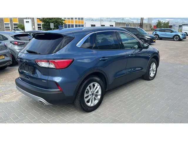 Ford Kuga 2.5 PHEV Titanium 2024 Hybride Benzine 8