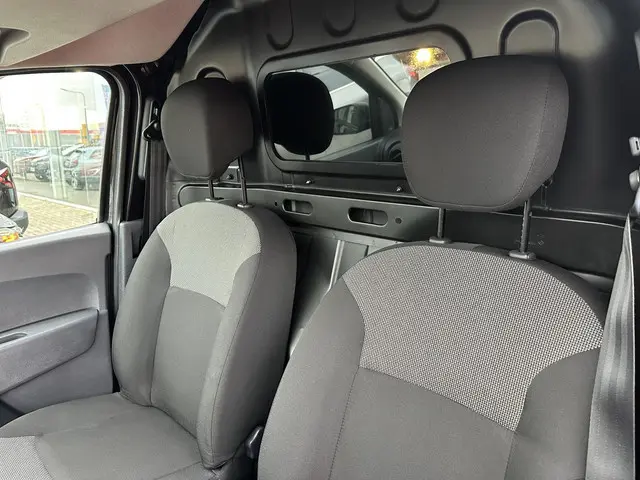 Dacia Dokker dCi 75 Essential 2019 Diesel 14