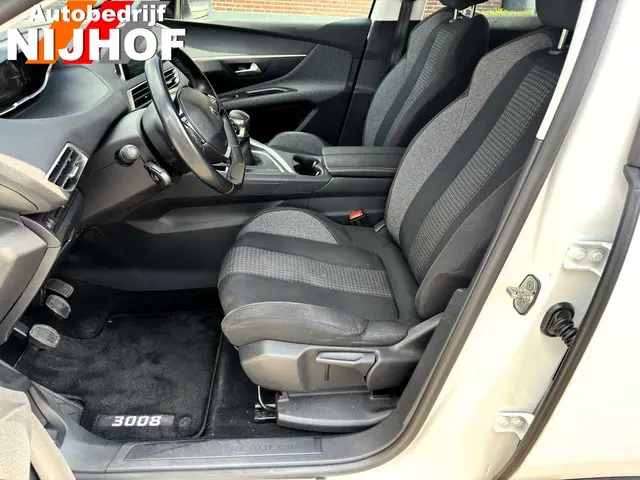 Peugeot 3008 1.2 PureTech Allure 2019 Benzine 14