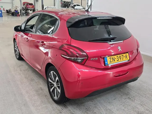 Peugeot 208 1.2 PureTech Allure 2019 Benzine 11