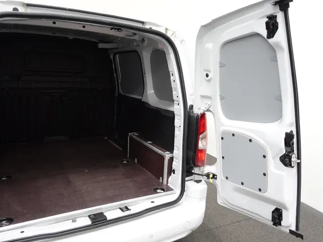 Opel Combo 130pk L1 2023 Diesel 36