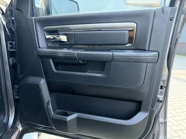 Dodge Ram 1500 5.7 V8 HEMI Quad Cab 6'4 2016 LPG/Gas 16