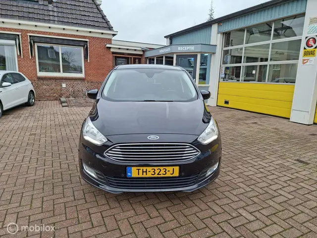 Ford C-MAX 1.0 Titanium 2017 Benzine 8