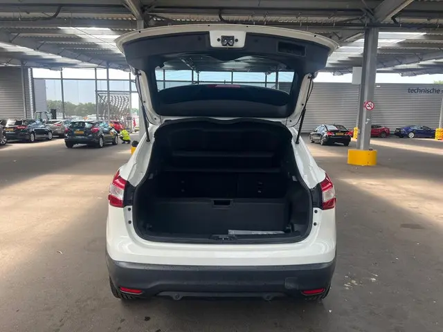 Nissan QASHQAI 1.2 Tekna / NL PRIJS 8001 2014 Benzine 14