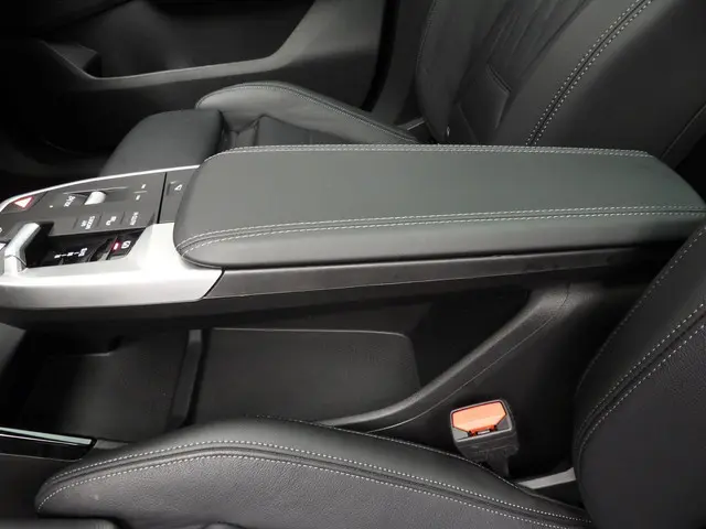 BMW iX2 xDrive30 2024 Elektrisch 29