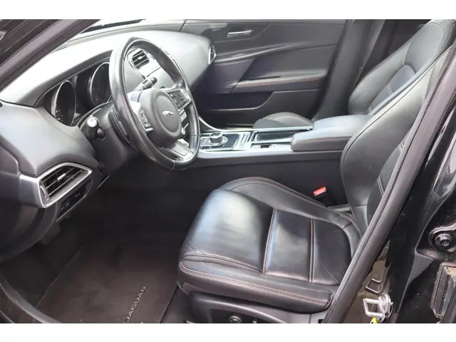 Jaguar XE 2.0 D R-Sport 2018 Diesel 20
