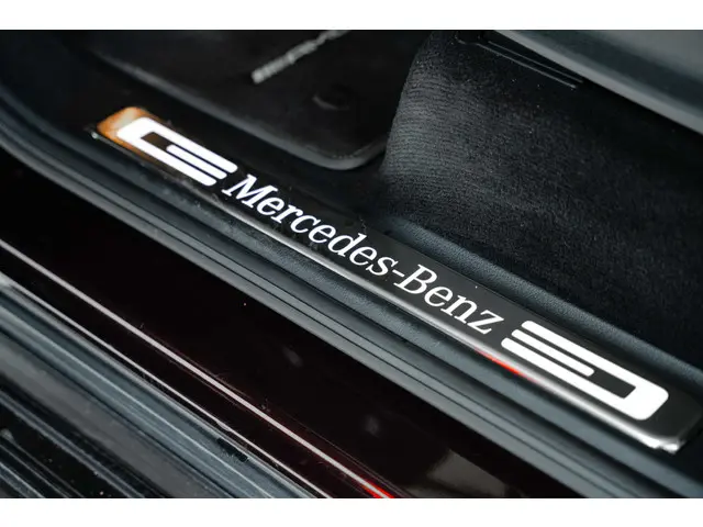 Mercedes-Benz G-Klasse 350 D 2022 Diesel 38