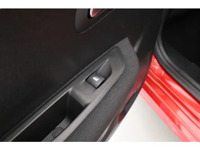 Peugeot 208 1.2 PureTech Active - Automaat 2022 Benzine 32