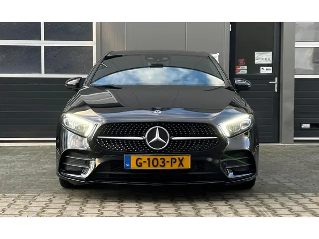 Mercedes-Benz A-Klasse 200 Bns Sol. AMG 2018 Benzine 11