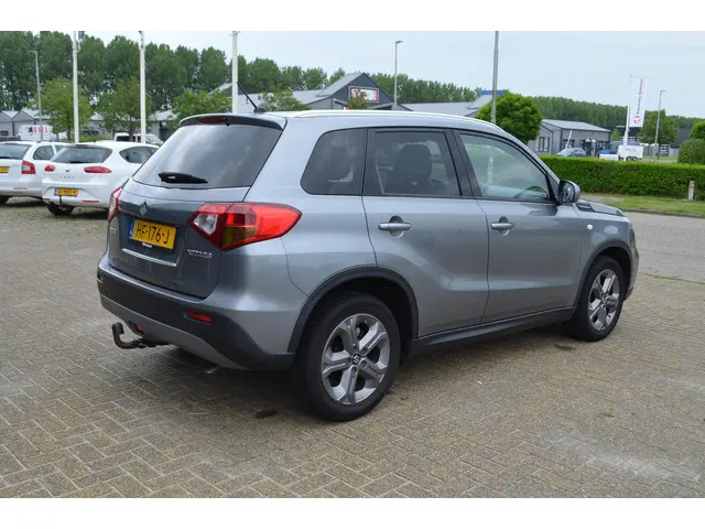 Suzuki Vitara 1.6 Exclusive 2015 Benzine 4