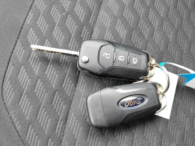 Ford Fiesta 1.0 EcoBoost Hybrid Titanium 2023 Benzine 19