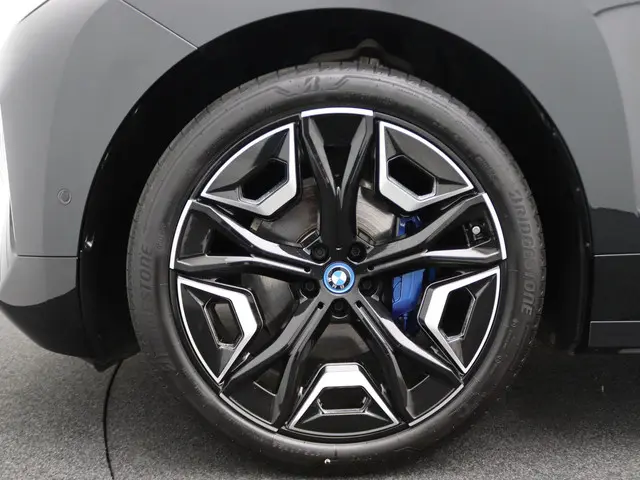 BMW iX xDrive40 2024 Elektrisch 7