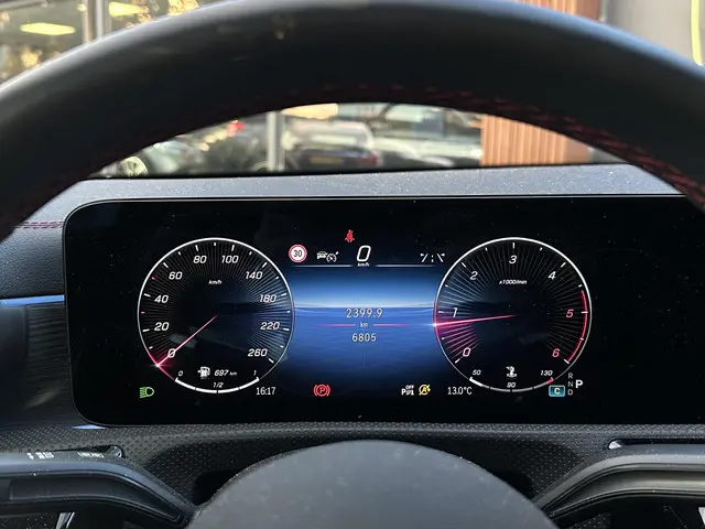 Mercedes-Benz CLA 200 d AMG Line 2025 Diesel 15