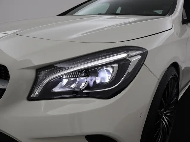 Mercedes-Benz CLA 180 Ambition 2016 Benzine 25