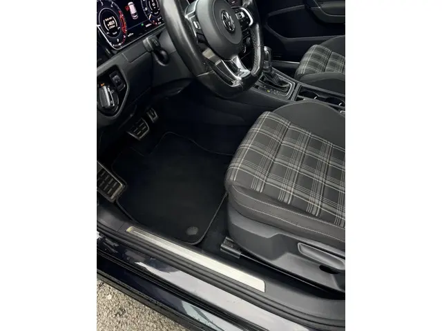 Volkswagen Golf 2.0 TDI GTD 2017 Diesel 26