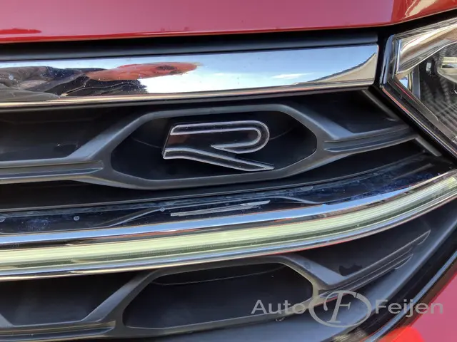 Volkswagen T-Roc 1.5 TSI R-Line Edition 2024 Benzine 32