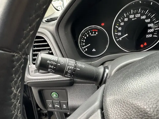 Honda HR-V 1.5 i-VTEC Executive 2016 Benzine 21