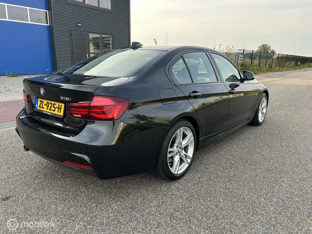 BMW 3 Serie 318i M High Executive 2019 Benzine 4