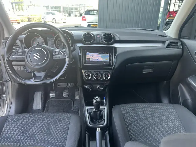 Suzuki Swift 1.2 Stijl Smart Hybrid 2021 Benzine 22