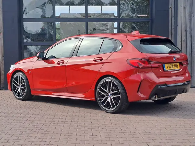 BMW 1 Serie 118i High Executive 2019 Benzine 3