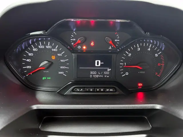 Peugeot Partner 1.5 BlueHDi 100 S&S L2 2023 Diesel 15