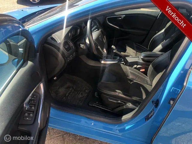 Volvo V40 1.6 T4 R-Design PANORAMA/NAVI/ECC/LM 2013 Benzine 10
