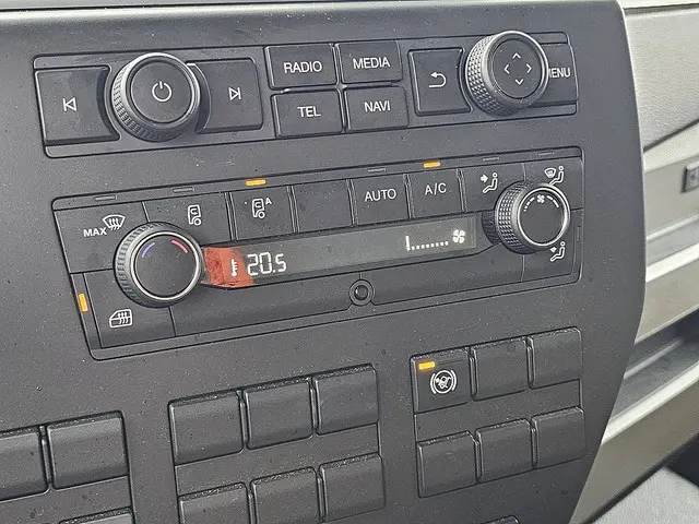 MAN TGL 12.220 2024 Diesel 12