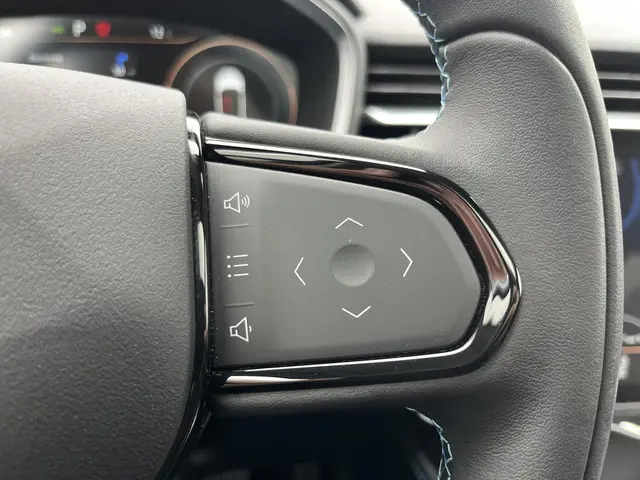 Lynk & Co 01 1.5 2023 Hybride Benzine 63