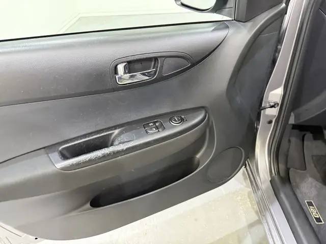 Hyundai i20 I-20 HB 1.2i i-Deal Airco NAP 2014 Benzine 34