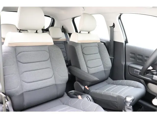 Citroën C3 1.2 PureTech Max 2024 Benzine 17